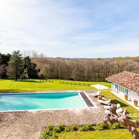 빌라 Sleeps 16 With Pool And Wifi 아르캉그