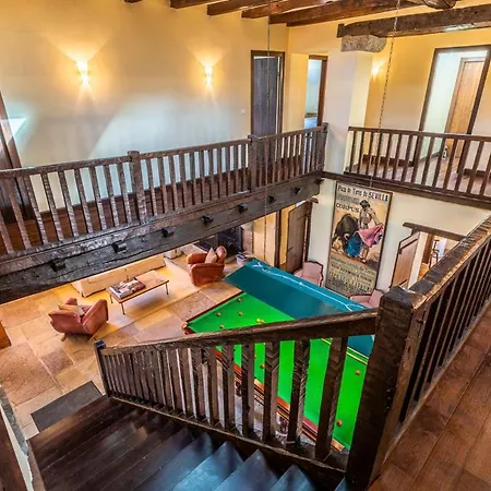 Sleeps 16 With Pool And Wifi *