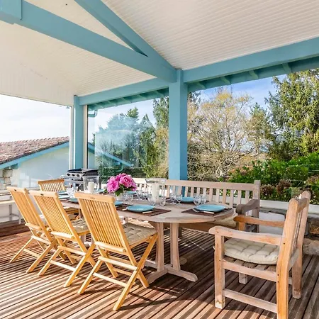 Sleeps 16 With Pool And Wifi 빌라